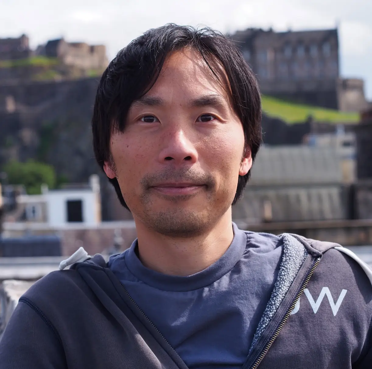 Raymond Lee headshot